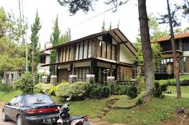 Villa istana bunga adalah salah satu penginapan di lembang yang paling populer, sebuah kompleks villa yang terdiri dari ratusan villa yang bisa anda sewa. Villa Istana Bunga Lembang 1 Kamar Blok W No 2 Vib Sewa Villa Lembang