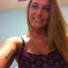 Danielle Settle's Instagram, Twitter & Facebook