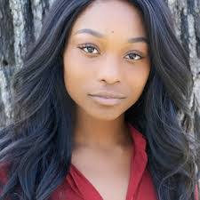 Alecia Bennett's Instagram, Twitter & Facebook