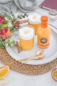 Heisser Engel Mit Verpoorten Pfirsich Maracuja Drinks Cocktails Und Longdrinks Mit Eierlikor Rezept Eierpunsch Rezept Punsch Rezept Lebensmittel Essen