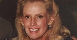 Eileen Pierce's Instagram, Twitter & Facebook