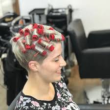 Mise En Plis Sur Cheveux Court Modele Cheveux Court Bigoudis Cheveux