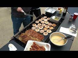 Breakfast On The Blackstone Griddle The Hungry Man Special Youtube Outdoor Cooking Recipes Blackstone Griddle Yummy Grill