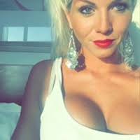 Ils ont annoncé l'heureuse nouvelle de la naissance de leur bébé lundi 7 octobre. Jessica Thivenin Vk