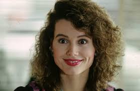 È solo io o Amelia Eve nei panni di Jamie Taylor assomiglia a Geena  Davis... Ho avuto una improvvisa realizzazione proprio adesso :  r/HauntingOfHillHouse