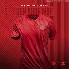 Not clear what happened but he's bleeding, may have taken the football straight. Denmark 2021 Third Kit Released Inspired By 1986 Jersey Footy Headlines