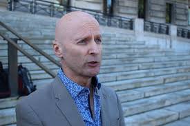 Environmental group pushes for carbon tax