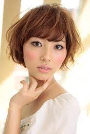 Short Wavy Japanese Hairstyle With Bangs Love Her Blush Japanese Short Hair Japanese Hairstyle Short Wavy Hair