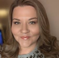 Trish Keyes's Instagram, Twitter & Facebook