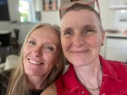 Linda Manser's Instagram, Twitter & Facebook