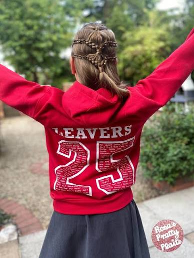 🎀 LEAVERS LOOK with LACE BRAID LAYERS 🎀✨ Our Year 6 Queen is rocking her leavers hoodie in serious style — and yes, we're crying AND braiding at the same time 😭💫