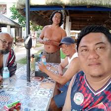 What makes Filipino parents happy?