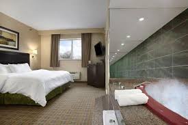 Jacuzzi Suite Picture Of Ramada By Wyndham Bronx Tripadvisor