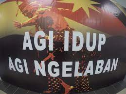 Download lagu agi idup agi ngelaban mp3 dan video klip mp4 (6.83 mb) gudanglagu. Jabatan Penerangan Malaysia Sarawak On Twitter Agi Idup Agi Ngelaban Sarawak Sukma Team War Cry Sukmasarawak2016 Abangsardon Alisuhaili62 Sodiakroks
