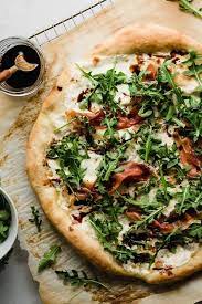 Arugula Prosciutto Pizza Life As A Strawberry Recipe Prosciutto Pizza Pizza Recipes Homemade Arugula Pizza Recipes