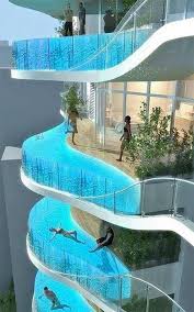 Top 5 Unusual Dramatic And Amazing Pools In The World Balcony Pool Cool Pools Glass Balcony