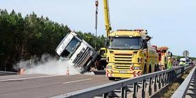 Stau nach unfall auf a13: Zwei Tote Bei Unfall Auf Der A13