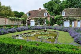 Jardins Du Manoir Du Grand Courtoiseau Jardin Remarquable Basin Routes Touristiques Dans Le Loiret Guide Du Tourisme Centre V Le Manoir Jardins Loiret