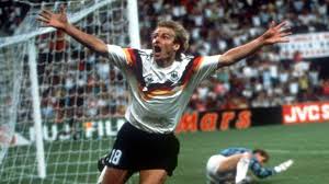 Fanpage der dfb mannschaft wir sind nicht die offizielle seite! So Sehen Sieger Aus Die Schonsten Trikots Der Deutschen Nationalmannschaft Sportbuzzer De