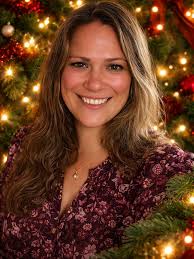 Merry Christmas from all of us at Warida Wholistic Wellness 🎄✨ This season  can hold many layers, joy, grief, exhaustion, connection, loneliness…  sometimes all at once. And if Christmas feels heavy for