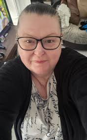 Hi, my name is Kiwi and I live in Austria 🥰🥝