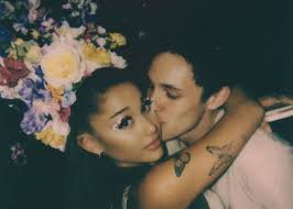 However, that's not stopped people from. 900 Ideeen Over Ariana Grande In 2021 Ariana Grande Ariana Grande Haar Beroemdheden