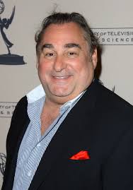 Leslie Greif's Instagram, Twitter & Facebook