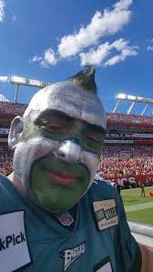 FOUR WALLS FOURTH QUARTER REPORT! FOUR WALLS FOR THE FANS!