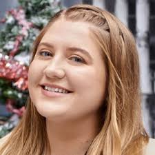 Jaicy Elliot as Lea in Joyeux Noel