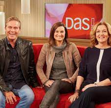 Köp nu & betala senare. Ndr Versteigert Sein Rotes Sofa Welt