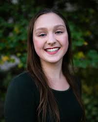 Elise Cameron's Instagram, Twitter & Facebook