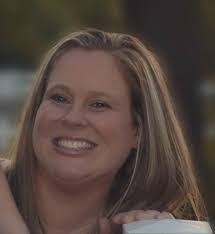 Renee Entress's Instagram, Twitter & Facebook