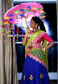 Flower Jewellery Necklace Hathphool Origami Umbrella Deisnger Lehenga Ear Rings Mang Tikka Wedding Umbrell Floral Umbrellas Indian Bridal Blouse Designs
