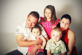 According to the global rank, the site has esitmated daily page views of 3,075. Sasina Kuhinja Home Facebook