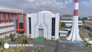 Susilo widodo, kepala batan rabu (31/8/2016) mengatakan reaktor tersebut digunakan untuk keperluan penelitian dan pengaplikasian tenaga nuklir tingkat dasar. Profil Pusat Sains Dan Teknologi Akselerator Badan Tenaga Nuklir Nasional Ubersetzung In Deutsche Lingualeo