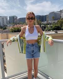 Emma Chamberlain On Instagram Emma Chamberlain Fashion Inspo Outfits Summer Outfits