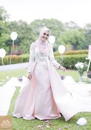 Its all started with a dream.and then the passion to make it happen.crafted from only the best material,it surely be one of the must have. 9 Elfira Loy Ideas Fesyen Hijab Malaysia Hari Lahir