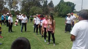 Juegos recreativos y divertidos para educacion fisica enero 2019. Juegos Recreativos Para Ninos Y Adultos 2018 Juegos En Familia Con Salta Soga Youtube