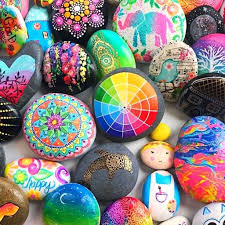 32 Popular Rock Art Ideas To Decorate Your Home Belihouse Rock Crafts Painted Rocks Diy Rock Painting Tutorial