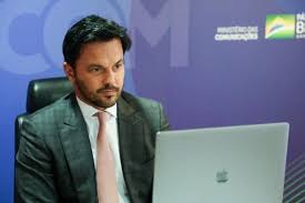 O ministro fabio faria propôs ao correios a edição de um selo comemorativo aos 150 anos do nascimento do maestro tonheca dantas. Fabio Faria Critica Personalidades Que Lamentam As 500 Mil Mortes Pela Covid