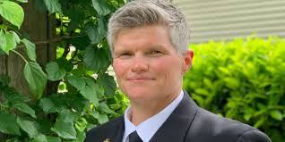 Kara Putnam's Instagram, Twitter & Facebook