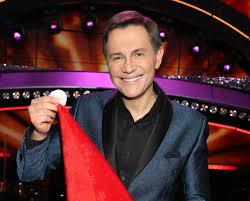 Wspólnym zdjęciem podzielił się z fanami w mediach społecznościowych i niespodziewanie spadła na niego fala. Taniec Z Gwiazdami Sie Konczy Krzysztof Ibisz Przechodzi Do Tvn I Wystapi W Agent Gwiazdy 2 Eska Pl