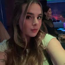 Does anyone know of nail shops in Beckenham that takes card?