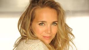 Born on march 8, 1980 to an intellectual family. Lucie Vondrackova Ukazala Maminku Neuverite S Kym Si Ji Spletli Stars24 Cz