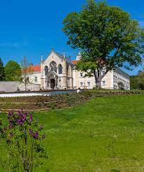 Discover mayerling lodge in alland, austria: Karmel Mayerling Stift Heiligenkreuz