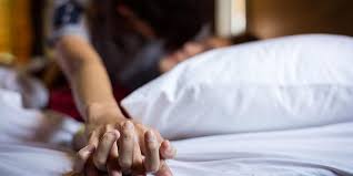 Jika kamu sudah tau, hemmm pasti sangat gampang dan kamu akan merasakan nikmatnya bercinta. Cara Merangsang Wanita Dengan Titik Sentuhan