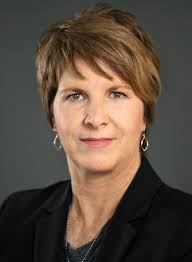 Class Notes and Newsmakers