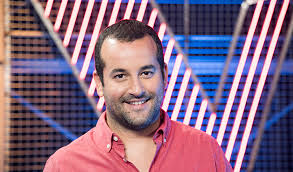 É estudante da licenciatura de agronomia em beja, no futuro gostava de conciliar a agricultura com a música. Luis Trigacheiro Vence The Voice Portugal Holofote