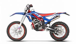 2021 Beta Xtrainer First Look Extreme Trail Bike In 2020 Dirt Bike Magazine Bike Bike Trails