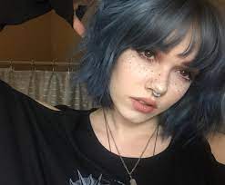 See This Instagram Photo By Billiedawn Webb 7 533 Likes Short Blue Hair Short Grunge Hair Hair Styles
